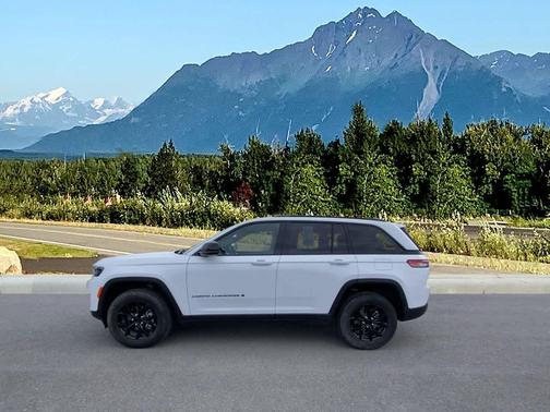2024 Jeep Grand Cherokee Altitude