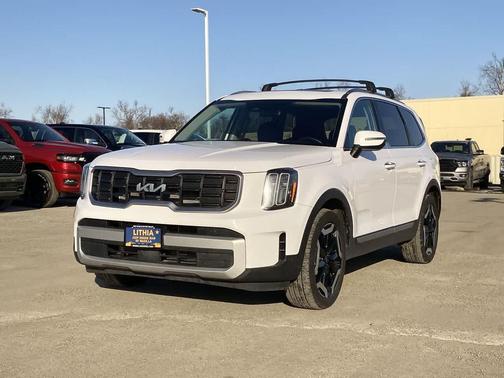 Glacial White Pearl 2025 Kia Telluride S