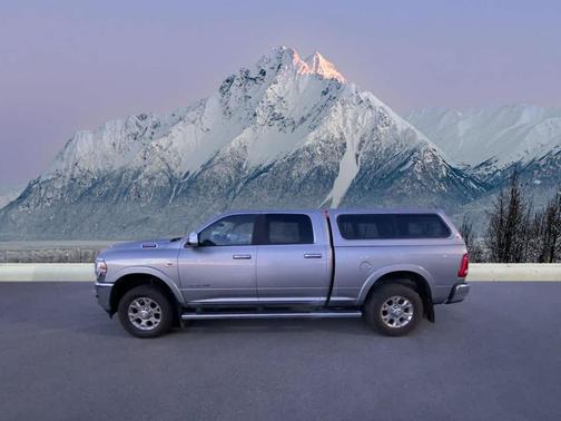 2021 RAM 2500 Laramie Crew Cab 4x4 6'4' Box