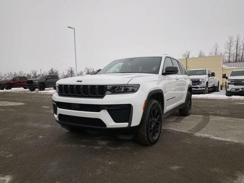 2026 Jeep Grand Cherokee Altitude