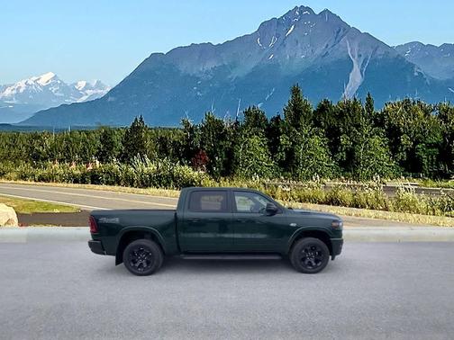 Serrano Green Metallic 2026 RAM 1500 Big Horn/Lone Star