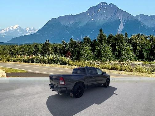 Granite Crystal Metallic Clearcoat 2022 RAM 1500 Big Horn/Lone Star