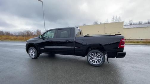Diamond Black Crystal Pearlcoat 2024 RAM 1500 Laramie