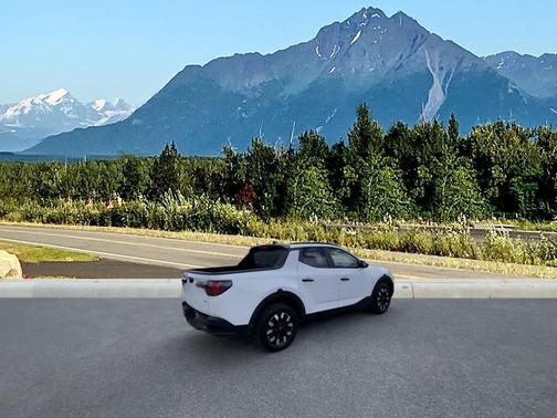 Atlas White 2025 Hyundai SANTA CRUZ SEL