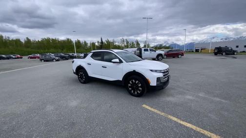 Atlas White 2025 Hyundai SANTA CRUZ SEL