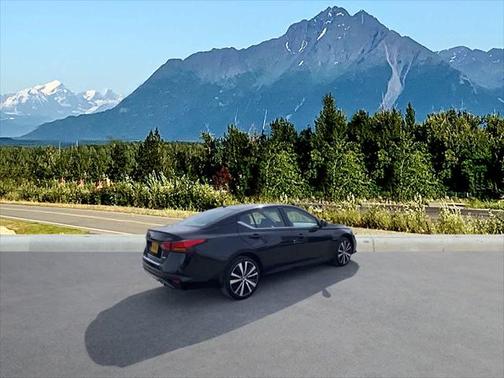 2022 Nissan Altima SR Intelligent AWD