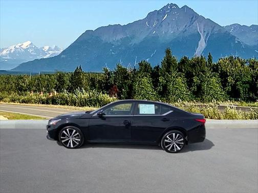 2022 Nissan Altima SR Intelligent AWD