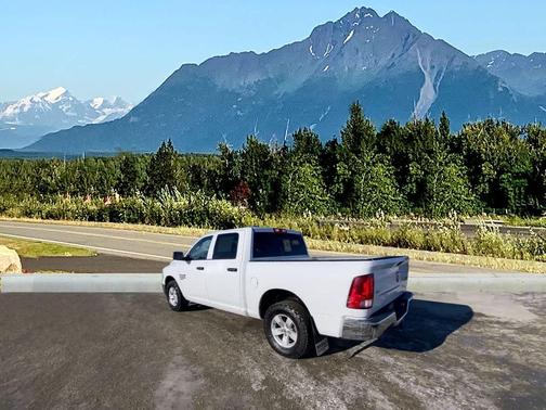 2022 RAM 1500 Classic SLT