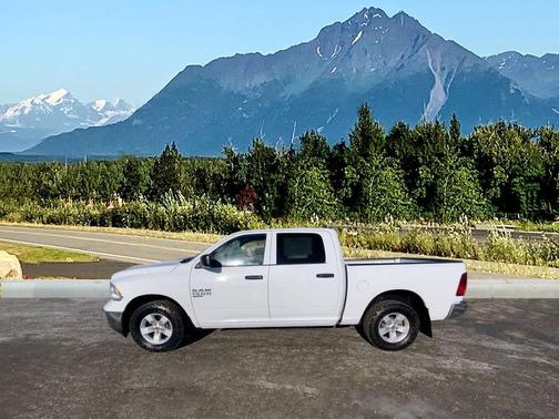 2022 RAM 1500 Classic SLT