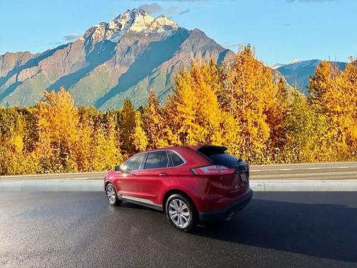 2023 Ford Edge Titanium