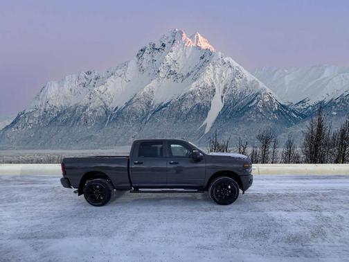 2026 RAM 2500 Black Express Crew Cab 4x4 6'4' Box