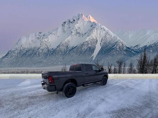 2026 RAM 2500 Black Express Crew Cab 4x4 6'4' Box