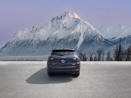 2024 Jeep Compass Latitude Lux