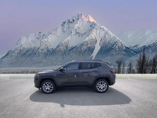 2024 Jeep Compass Latitude Lux