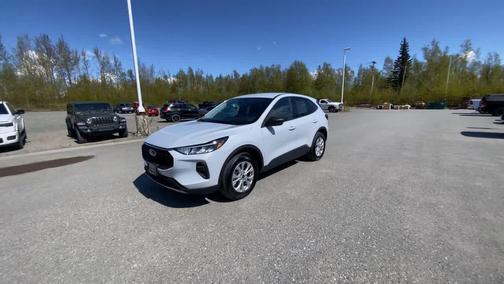 Space Silver Metallic 2025 Ford Escape Active