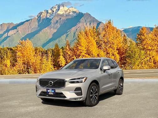 2023 Volvo XC60 B5 Plus Bright Theme