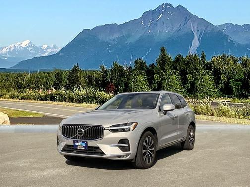 2023 Volvo XC60 B5 Plus Bright Theme