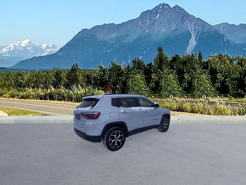 Silver Zynith Metallic Clearcoat 2026 Jeep Compass Limited