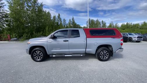 Cement 2018 Toyota Tundra SR5
