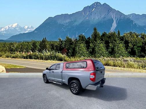 Cement 2018 Toyota Tundra SR5