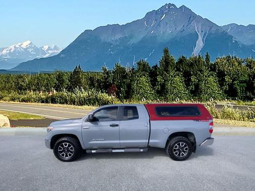 Cement 2018 Toyota Tundra SR5