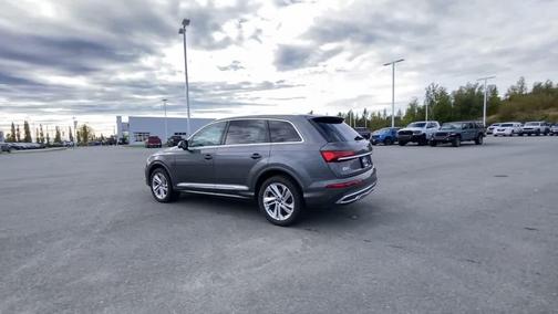 2023 Audi Q7 55 Premium Plus