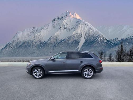 2023 Audi Q7 55 Premium Plus