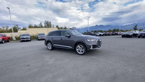 2023 Audi Q7 55 Premium Plus