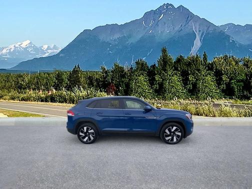 BLU/Blue 2025 Volkswagen Atlas Cross Sport 2.0T SE w/Technology 4MOTION