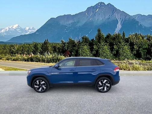 BLU/Blue 2025 Volkswagen Atlas Cross Sport 2.0T SE w/Technology 4MOTION