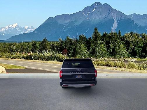 Dark Matter Gray Metallic 2024 Ford Expedition Max XLT