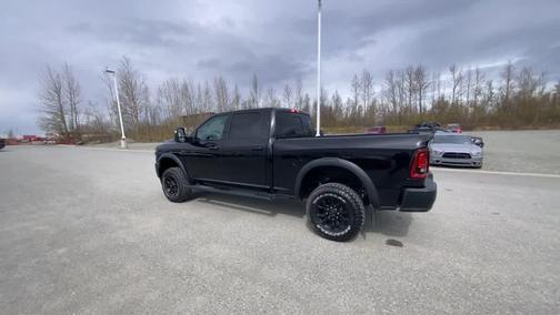 Diamond Black Crystal Pearlcoat 2026 RAM 2500 Tradesman Crew Cab 4x4 6'4' Box