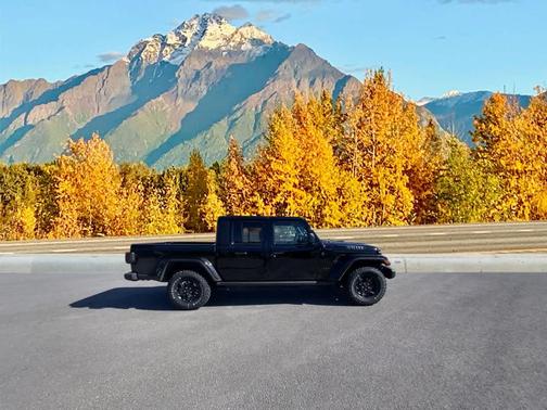 2025 Jeep Gladiator Willys