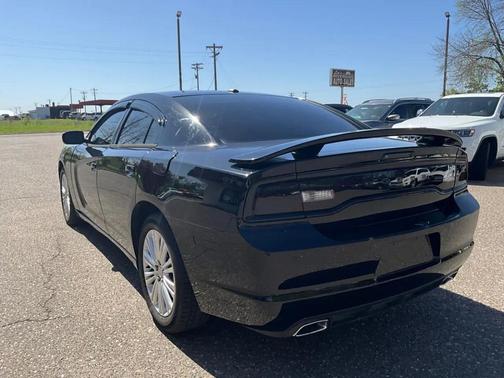 Pitch Black 2013 Dodge Charger R/T