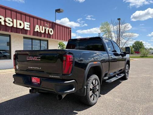 2024 GMC Sierra 2500 Denali