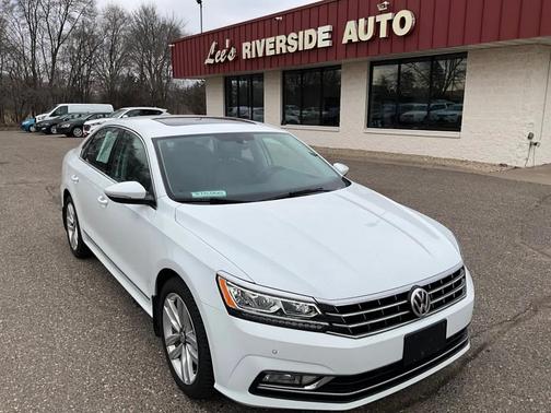 2017 Volkswagen Passat 1.8T SE w/Technology