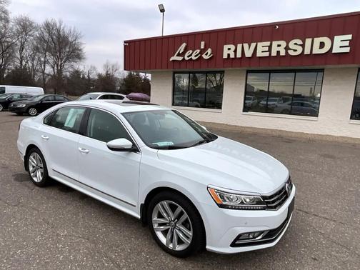 2017 Volkswagen Passat 1.8T SE w/Technology