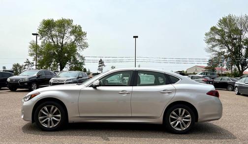 2016 INFINITI Q70 3.7X