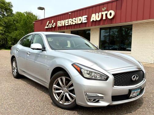 2016 INFINITI Q70 3.7X