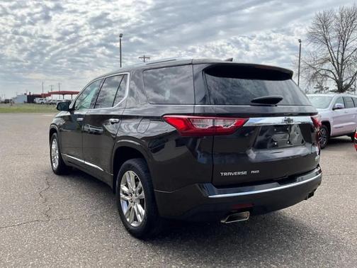 Sable Brown Metallic 2018 Chevrolet Traverse High Country
