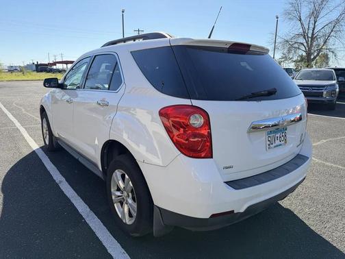 Summit White 2011 Chevrolet Equinox LT