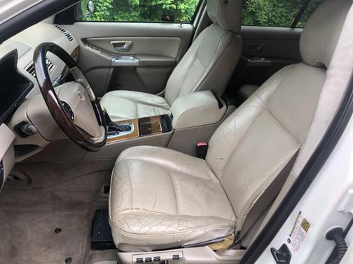 2005 Volvo XC90 V8 for sale in Philadelphia, PA - image 9