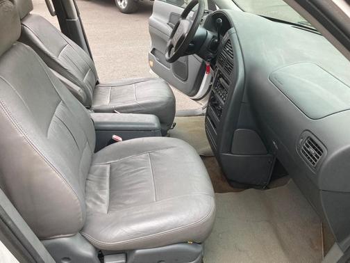 2002 Nissan Quest GXE for sale in Philadelphia, PA - image 13