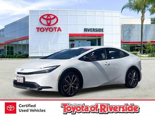 2025 Toyota Prius XLE