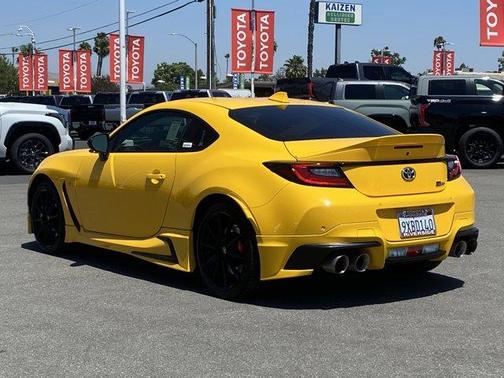YUZU 2026 Toyota GR86 Yuzu Edition