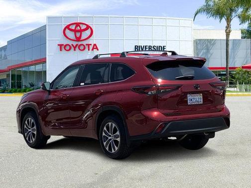 2024 Toyota Highlander XLE