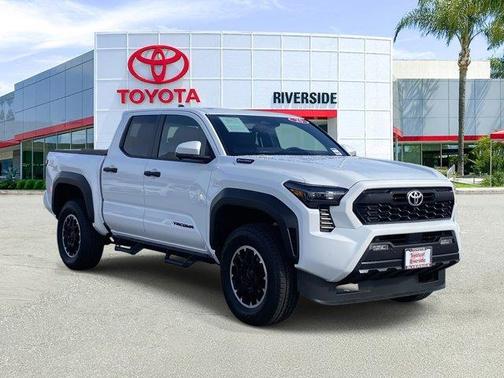 2025 Toyota Tacoma Hybrid TRD