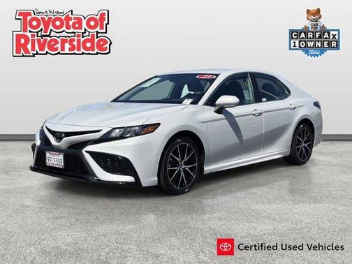 Ice 2023 Toyota Camry SE