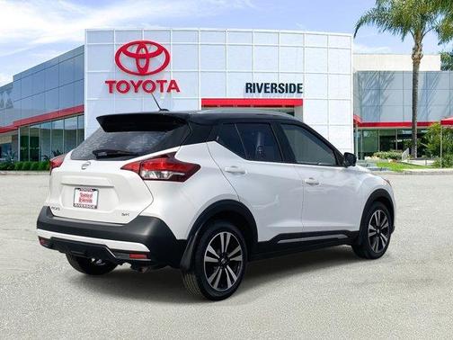 2019 Nissan Kicks SR