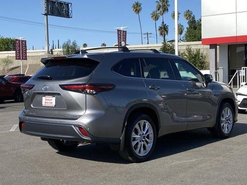 2026 Toyota Highlander Limited